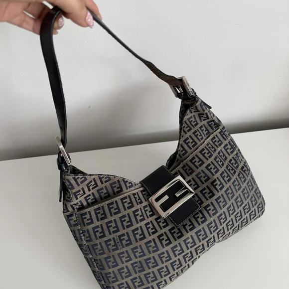 SOLD!! Fendi vintage Zucchino shoulder bag - Picture 7 of 16